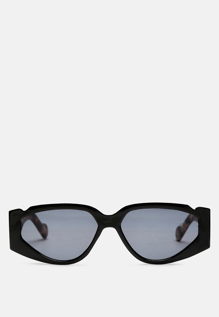 Sport Sunglasses With Printed Temples