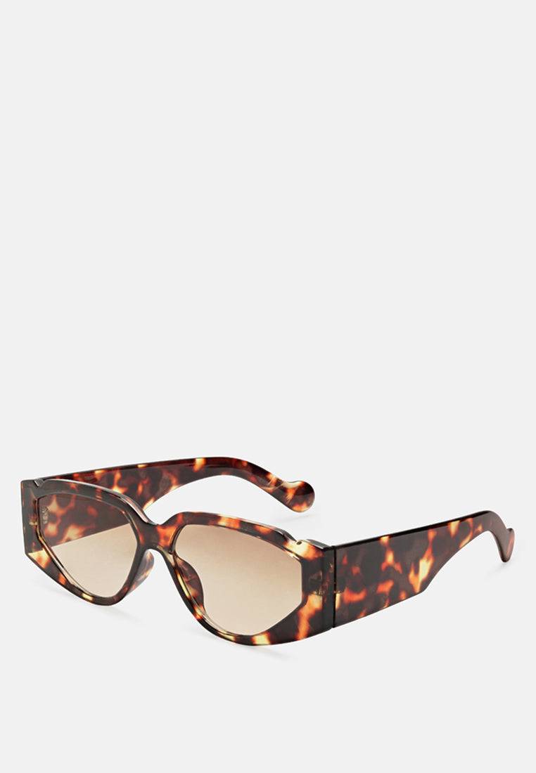 Sport Sunglasses With Printed Temples