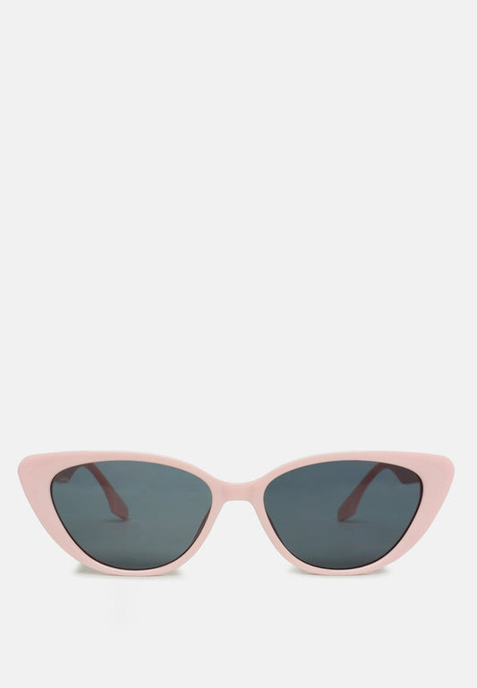 Laid-Back Oval Cat Eye Sunglasses