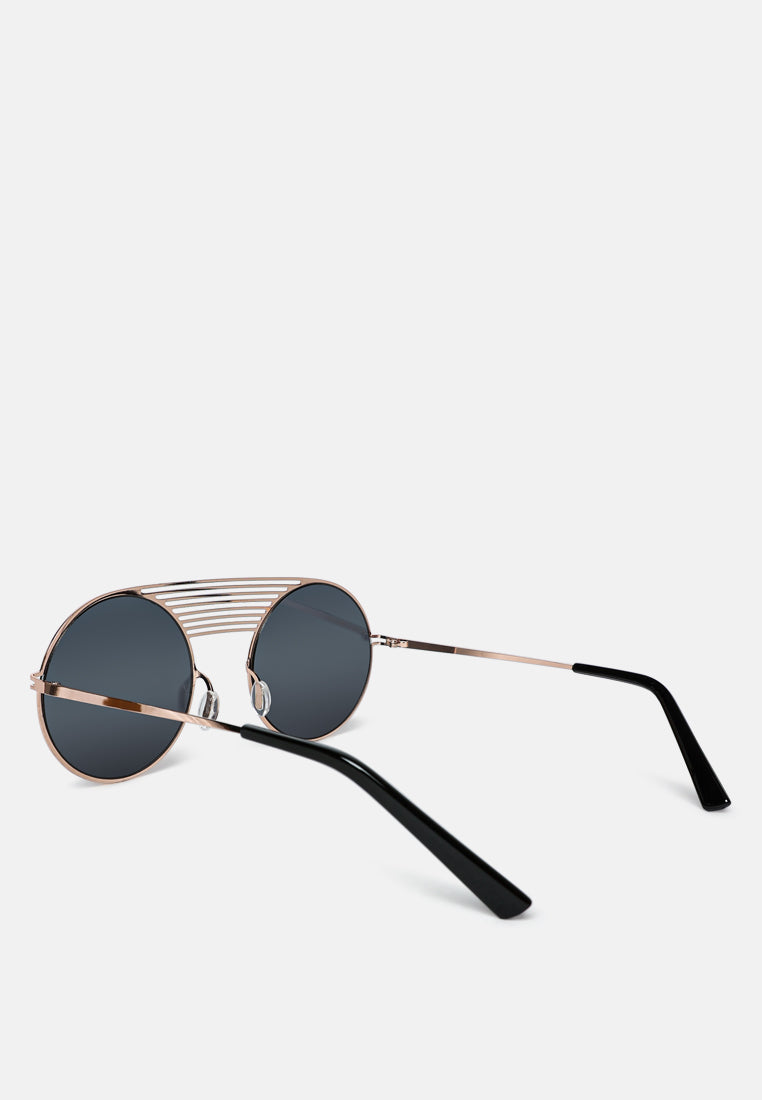 Quirky Metal Bridge Round Sunglasses