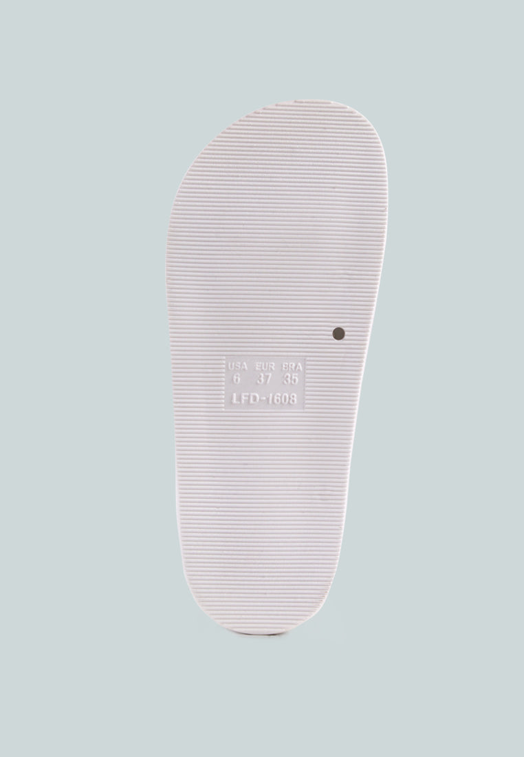 Riverside Lounge Slides