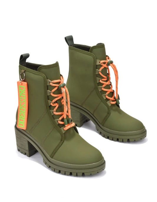 Shake. RATTLE. Roll! Orange/Green Boot